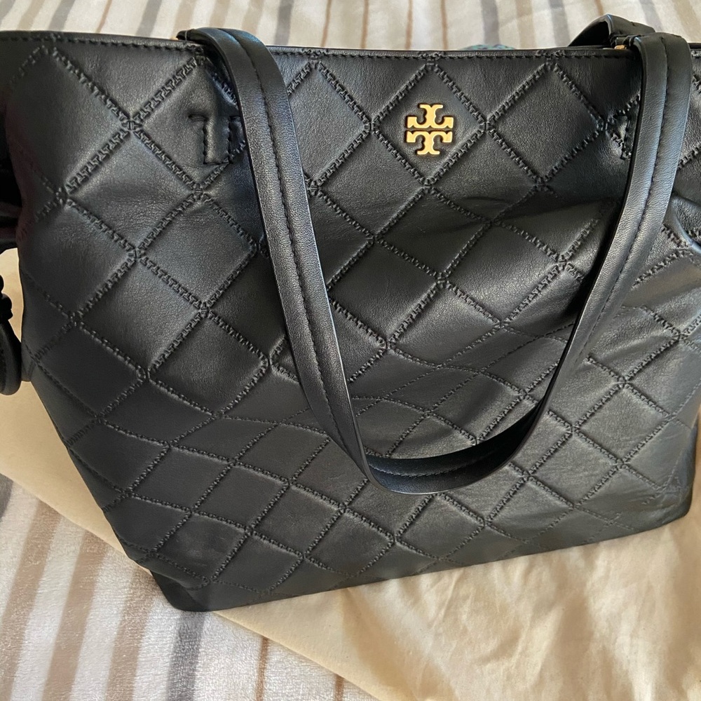 Tory burch Georgia slouchy tote 😍